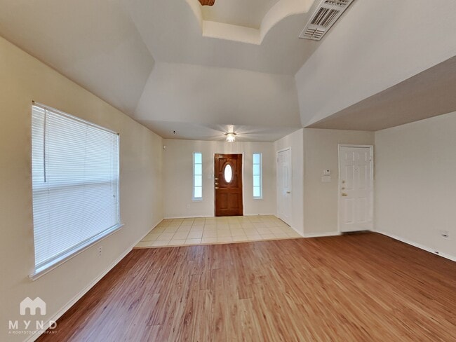 Building Photo - 6539 Estes Flats