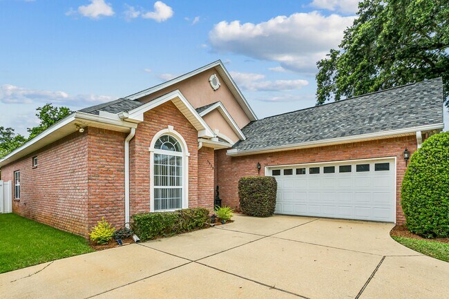 Foto del edificio - 5930 Hermitage Dr