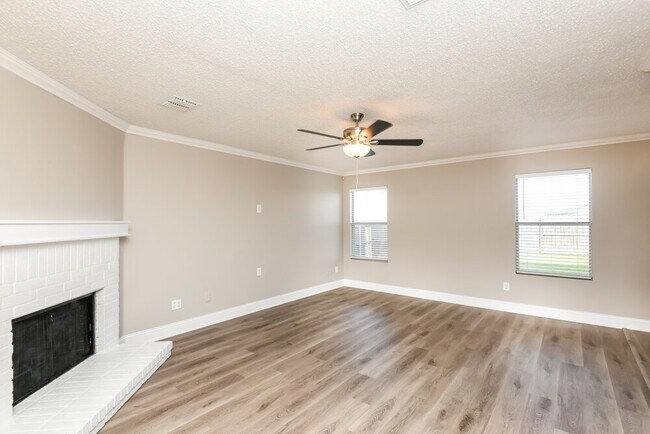 Building Photo - 4308 Meadowknoll Dr