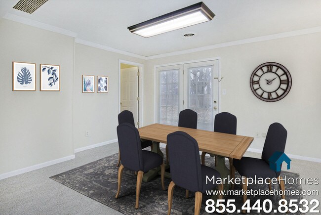 Foto del edificio - 7203 Penrose Dr