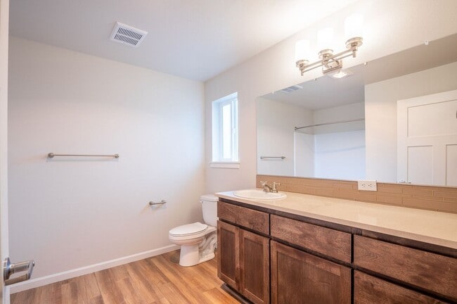 Interior Photo - Waterside Apartments