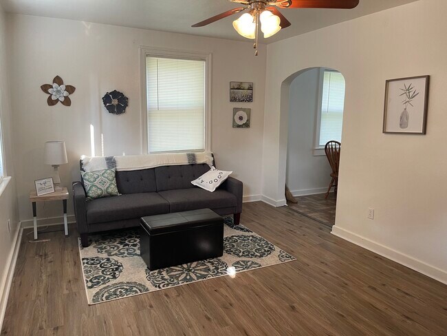 Building Photo - 26 E Gilbert St