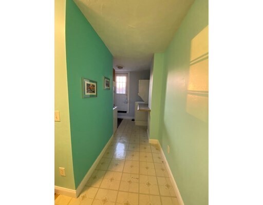 Building Photo - 138 Elm St