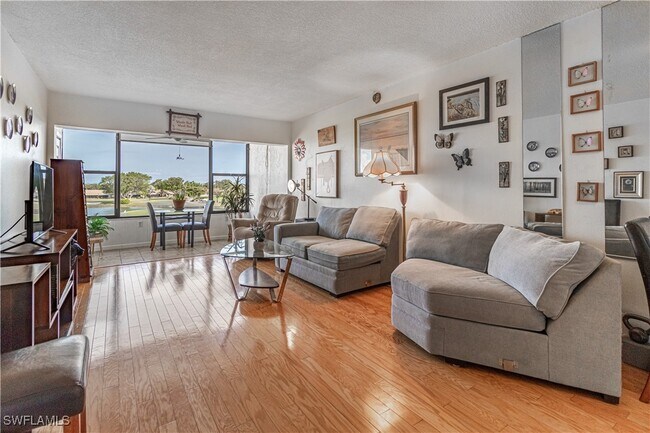 Foto del edificio - 1624 Pine Valley Dr