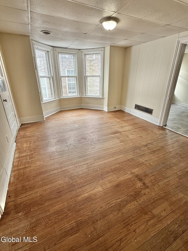 Building Photo - 70 Academy St