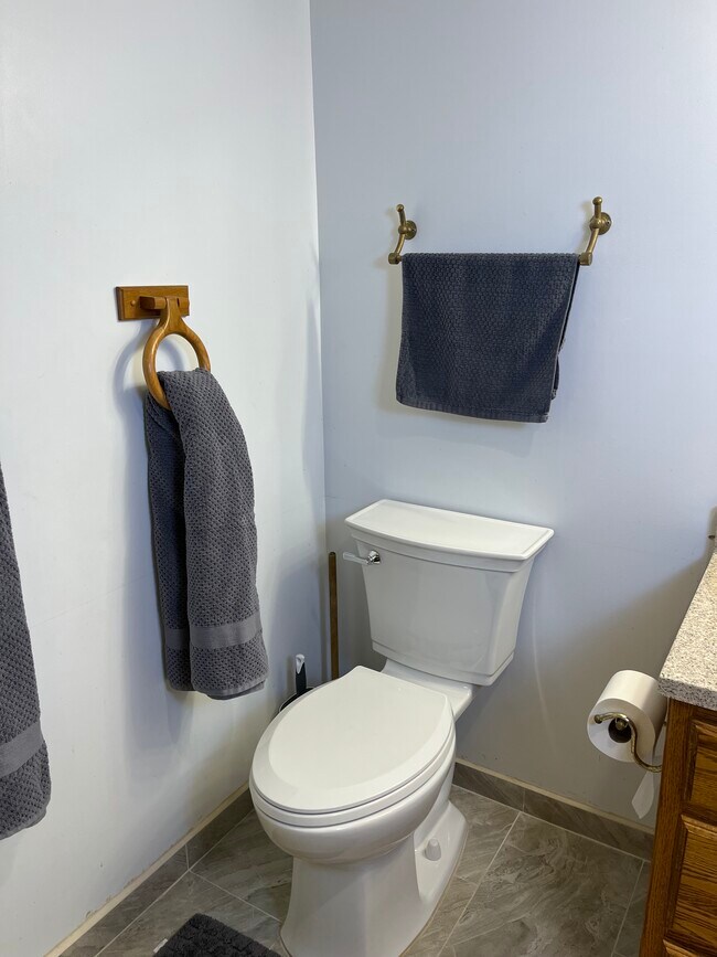 Foto del edificio - 5652 Ozark Ave N