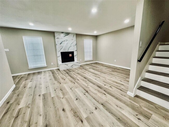 Foto del edificio - 4030 Belle Park Dr