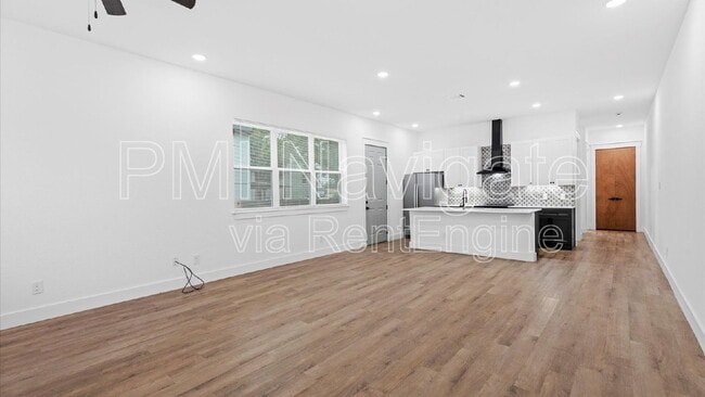 Foto del edificio - 820 S Walters St