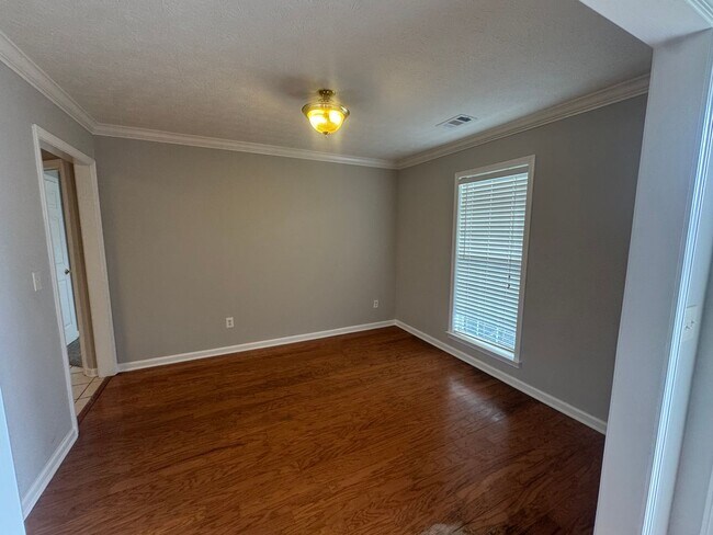 Foto del edificio - 7002 Oak Side Ct