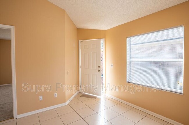 Building Photo - 2548 Americas Cup Cir E