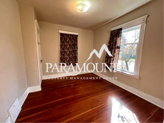 Building Photo - Charming 3-Bedroom Home in Central Bremerton