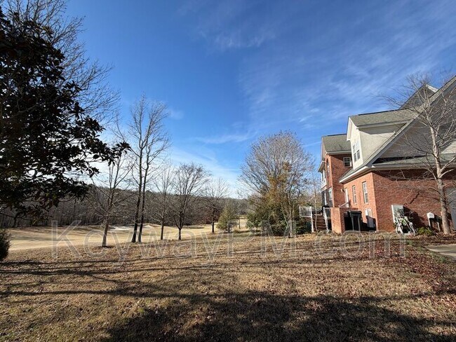 Building Photo - 529 John Fox Run