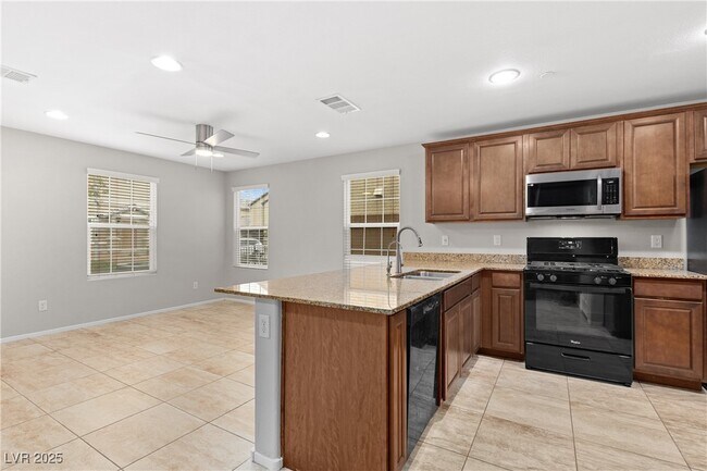 Foto del edificio - 675 Swift Eagle Ave