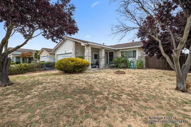 Building Photo - 697 Auburn Dr
