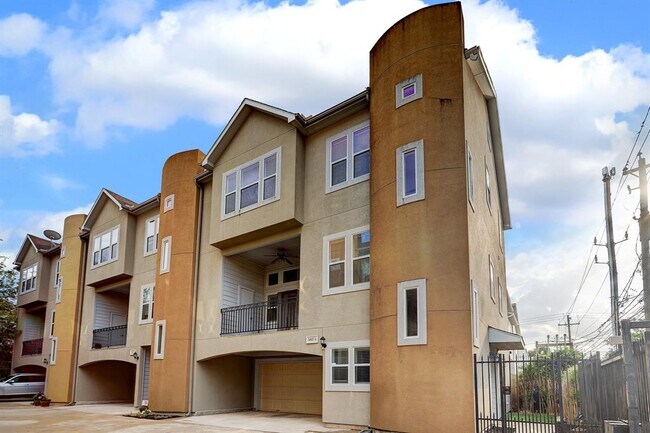 Foto del edificio - 5843 Petty St