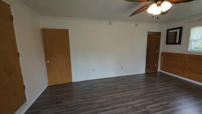 Building Photo - 4540 Lake Pleasant Rd S