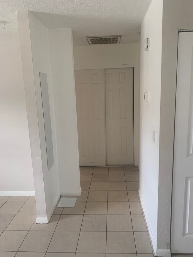 Foto del edificio - 4405 Garden Ln