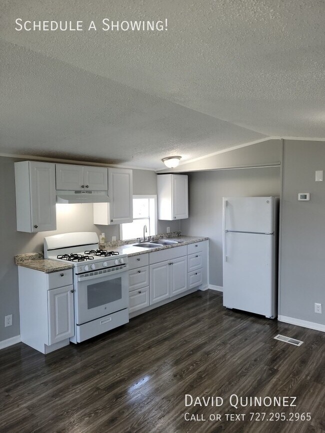 Foto del edificio - 113 Foxglove Ln