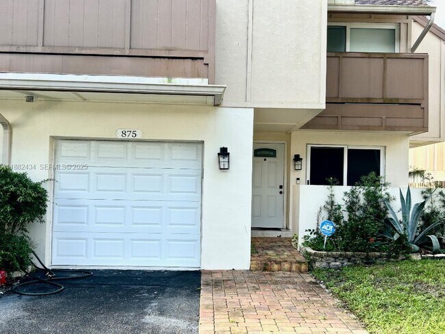 Foto del edificio - 875 NW 80th Terrace