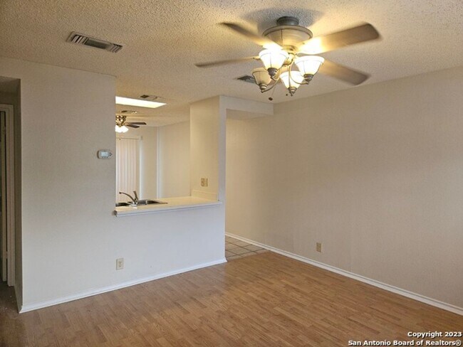 Foto del edificio - 3 Bedroom Near Medical Center & USAA!