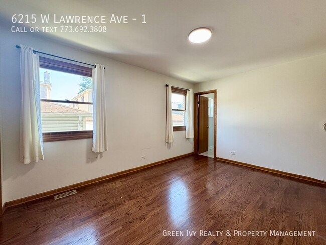 Foto del edificio - 6215 W Lawrence Ave
