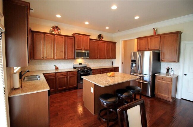 Building Photo - 4030 Rotterdam Pass