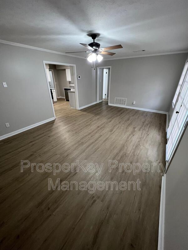 Building Photo - 4454 Lapaloma Dr