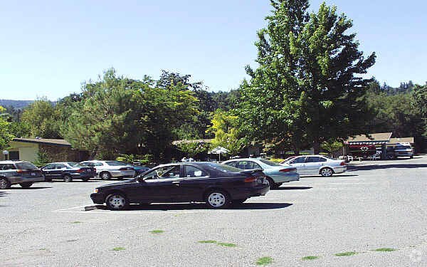 Building Photo - Calistoga Family Apartments