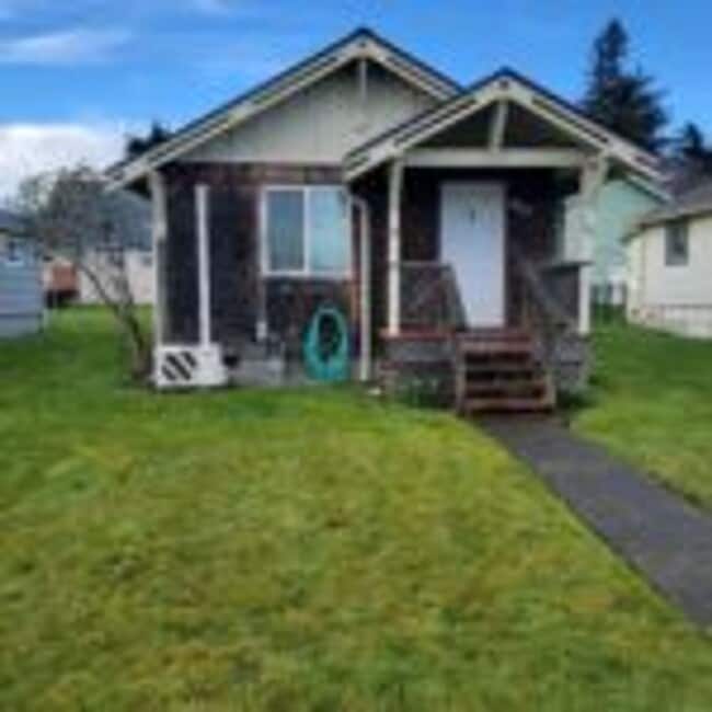 Building Photo - 514 E 3rd St