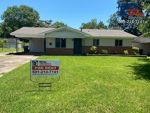 Building Photo - 501 Warren St