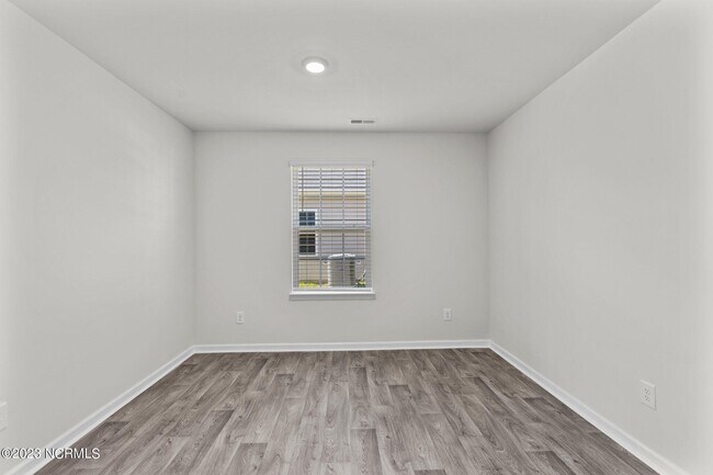 Building Photo - 1904 Rolling Meadows Dr