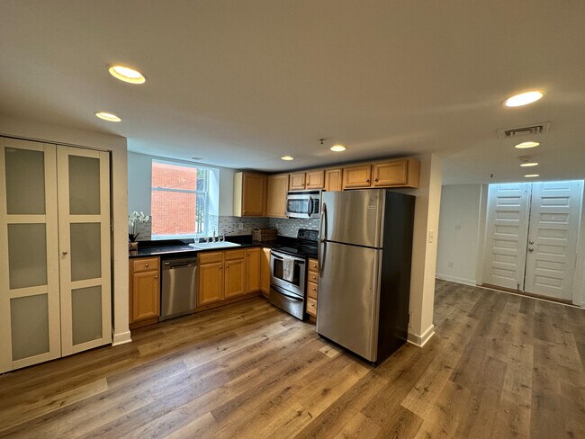 Kitchen - 209 N 19th St