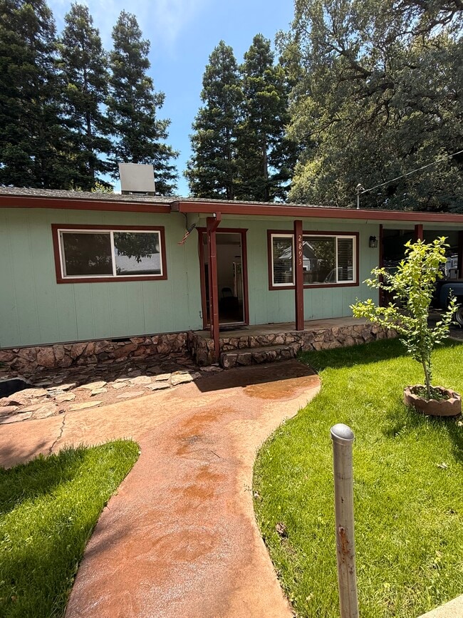 Building Photo - 2893 Reservoir Ln
