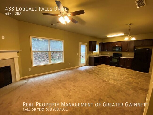 Building Photo - Charming 4 Bedroom Home