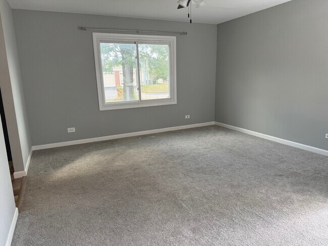 Foto del edificio - 1742 Amherst Cir