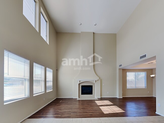 Building Photo - 6803 S 41st Ln