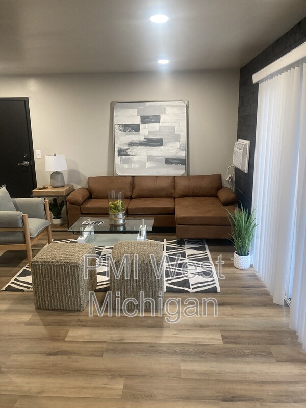 Foto del edificio - 8426 Woodhaven Dr SW