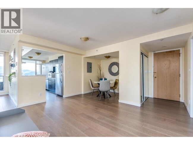 Photo du bâtiment - 888 Hamilton St