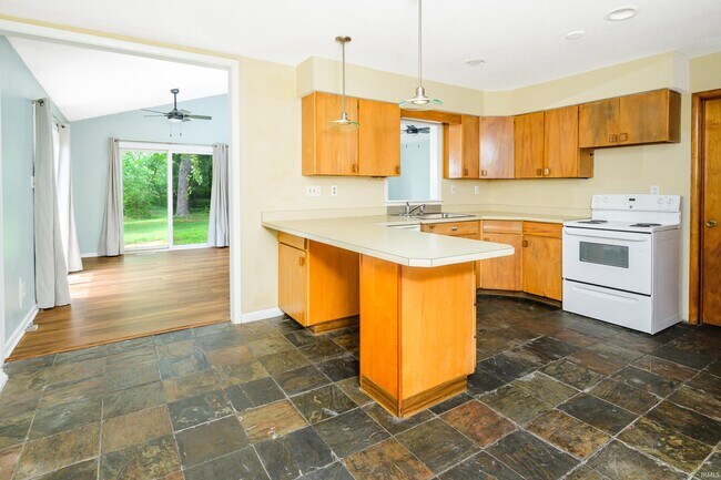 Foto del edificio - 117 N Hillsdale Dr