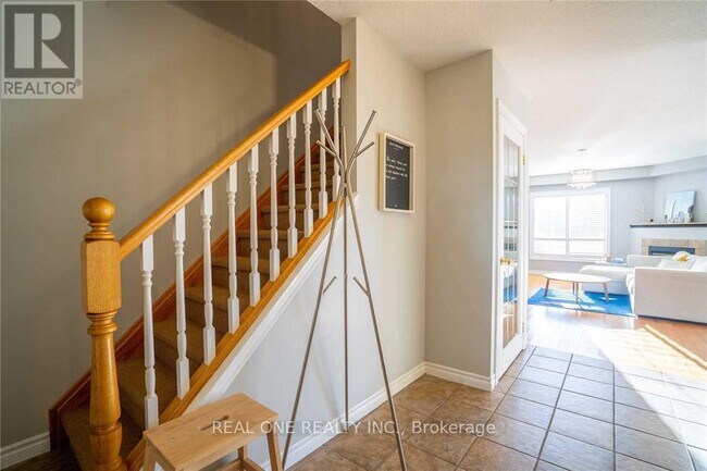 Building Photo - 499 Mariner Dr