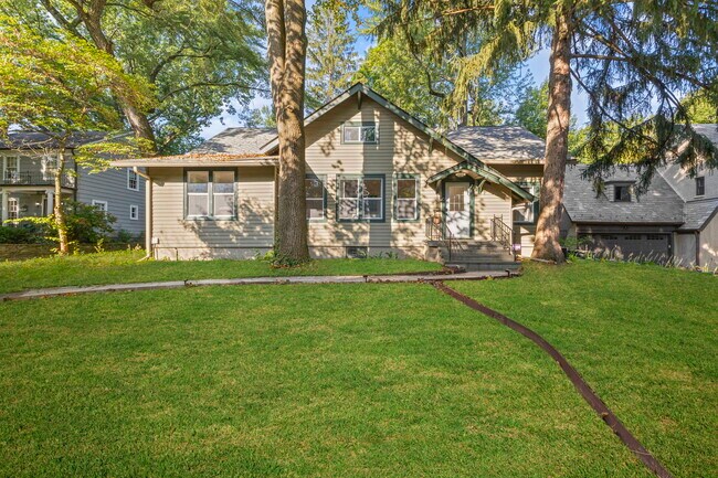 Foto del edificio - 3750 Totem Ln