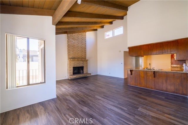 Building Photo - 905 E Balboa Blvd
