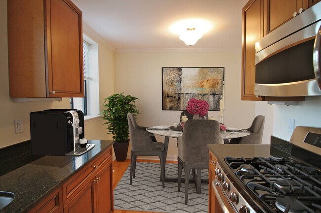 Interior Photo - CHR Harvard Square Communities