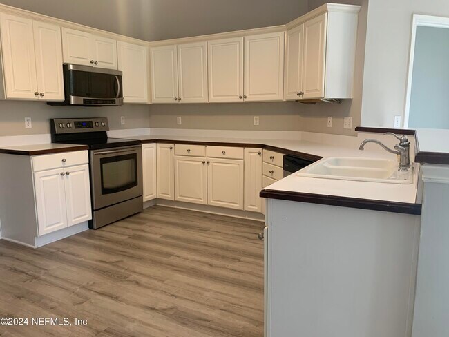 Foto del edificio - 524 Lighthouse Ct