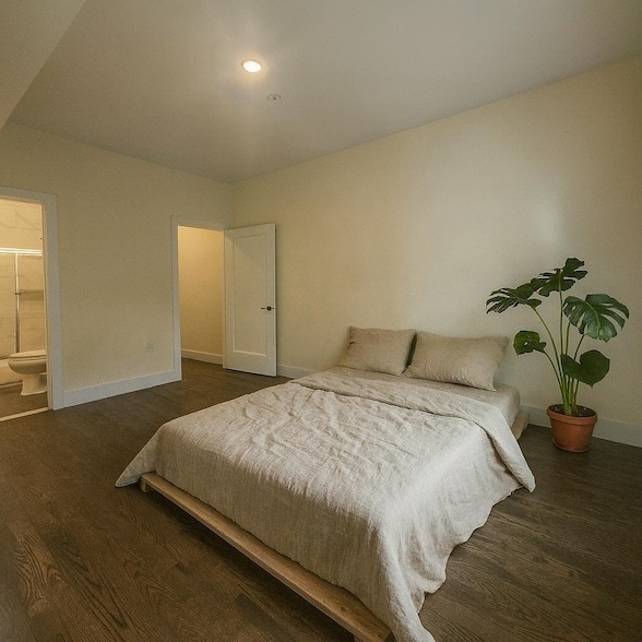 Building Photo - 3294 John F. Kennedy Blvd