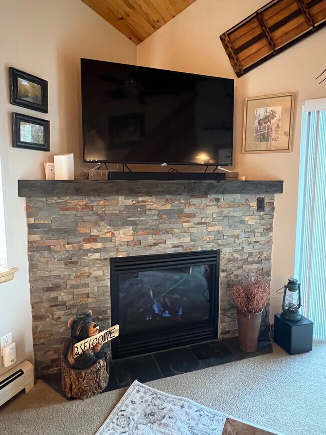 Building Photo - 290 Revett Dr