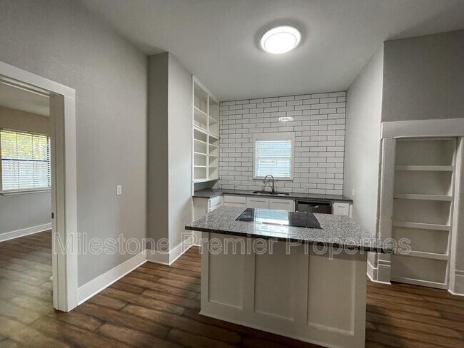 Foto del edificio - 721 W Monterey St