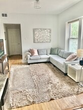 Building Photo - 1626 W Farwell Ave