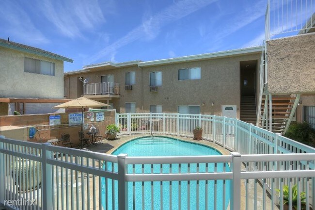 Building Photo - 2 br, 1 bath Apartment - 16236 Cornuta Ave