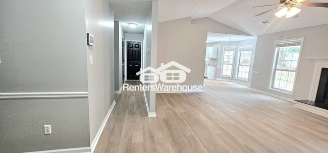 Building Photo - 5899 Meadow Ln
